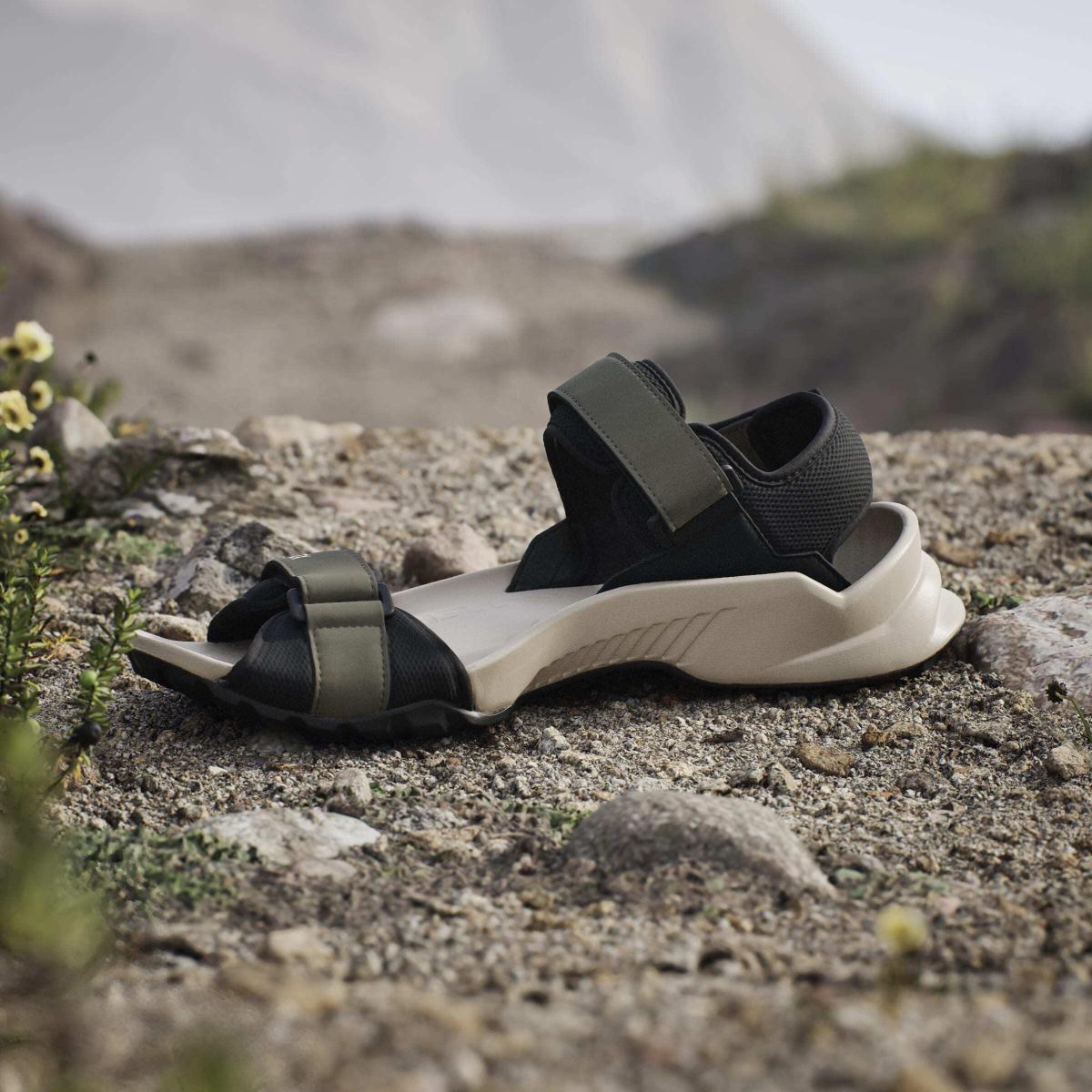 product/a/d/adidas_jq2236_20_footwear_photography_heromrktng_view_7-nw091625.jpg