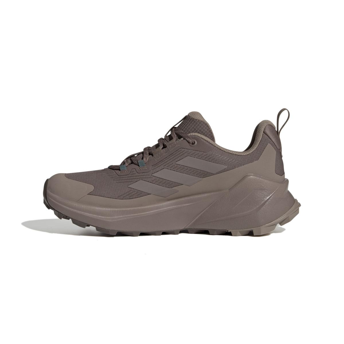 product/a/d/adidas_jq9947_5_footwear_photography_side_medial_center_view_white-nw091625.jpg