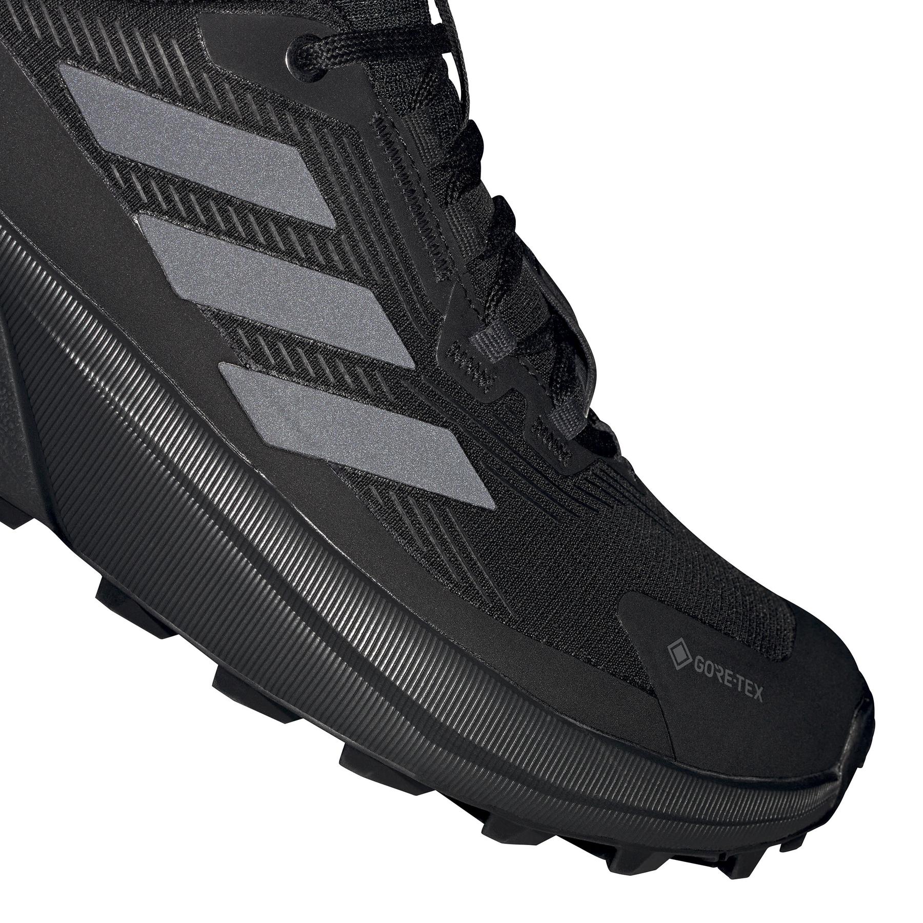 product/a/d/adidas_ih0617_13_footwear_photography_reflective_detail_white-nw091625.jpg