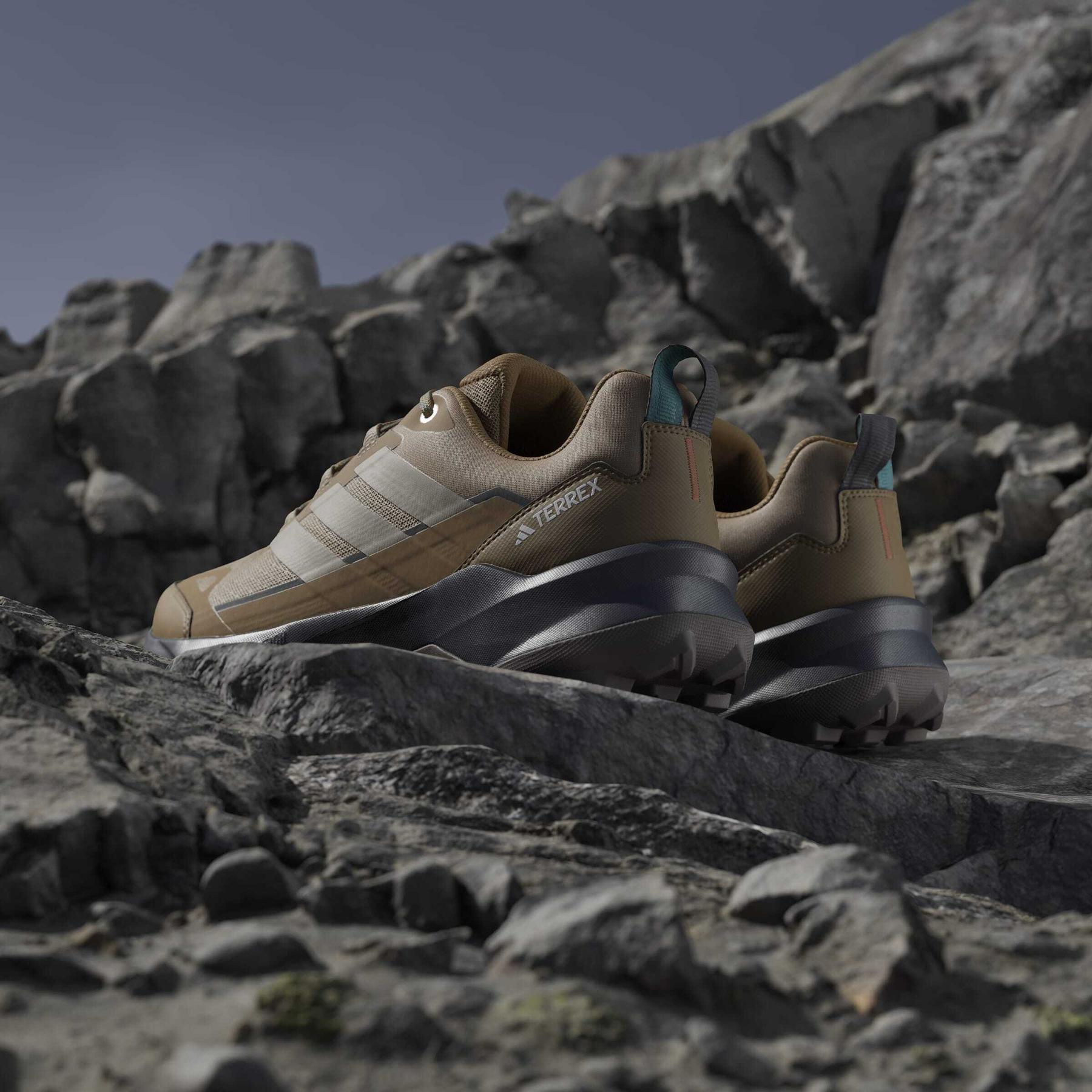product/a/d/adidas_jh7802_18_footwear_photography_heromrktng_view_6-nw091625.jpg