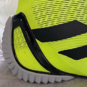 product/a/d/adidas_hp6875_yellow_black_3.jpg