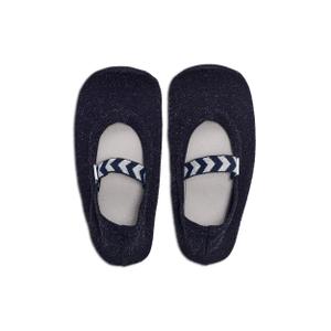 204865-1009-baby-gym-shoes-hummel-black-iris